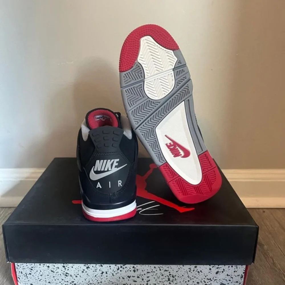 Jordan 4 Breds